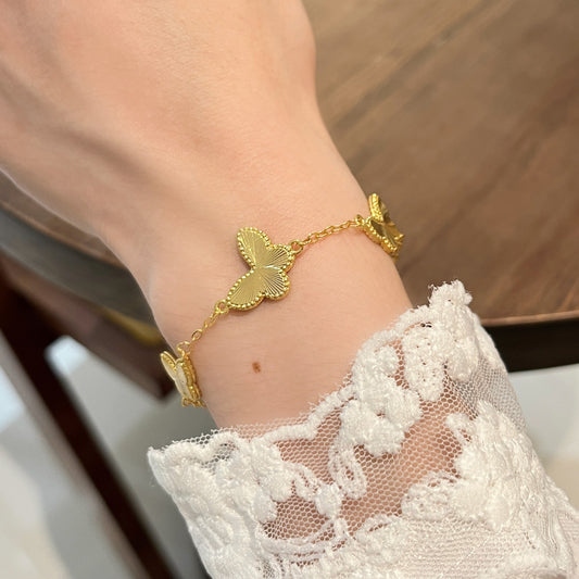 Golden double-sided butterfly bracelet made of titanium steel for women, with a timeless temperament and exquisite high-end feel. It is a versatile accessory